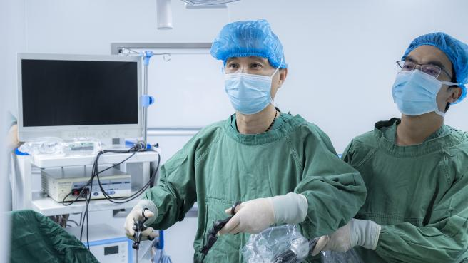 五天三例!四川结石病医院接连取出126颗、275颗、1343颗结石(图4) 五天三例!四川结石病医院接连取出126颗、275颗、1343颗结石(图4)