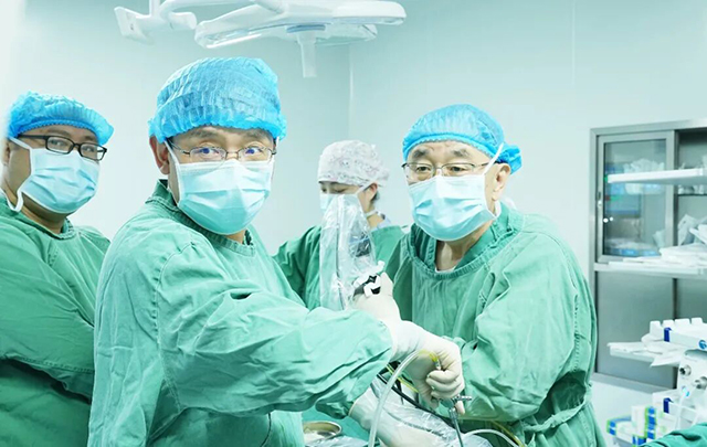 国之名医刘京山教授再临我院!西南患者家门口的“保胆春天”(图6) 国之名医刘京山教授再临我院!西南患者家门口的“保胆春天”(图6)